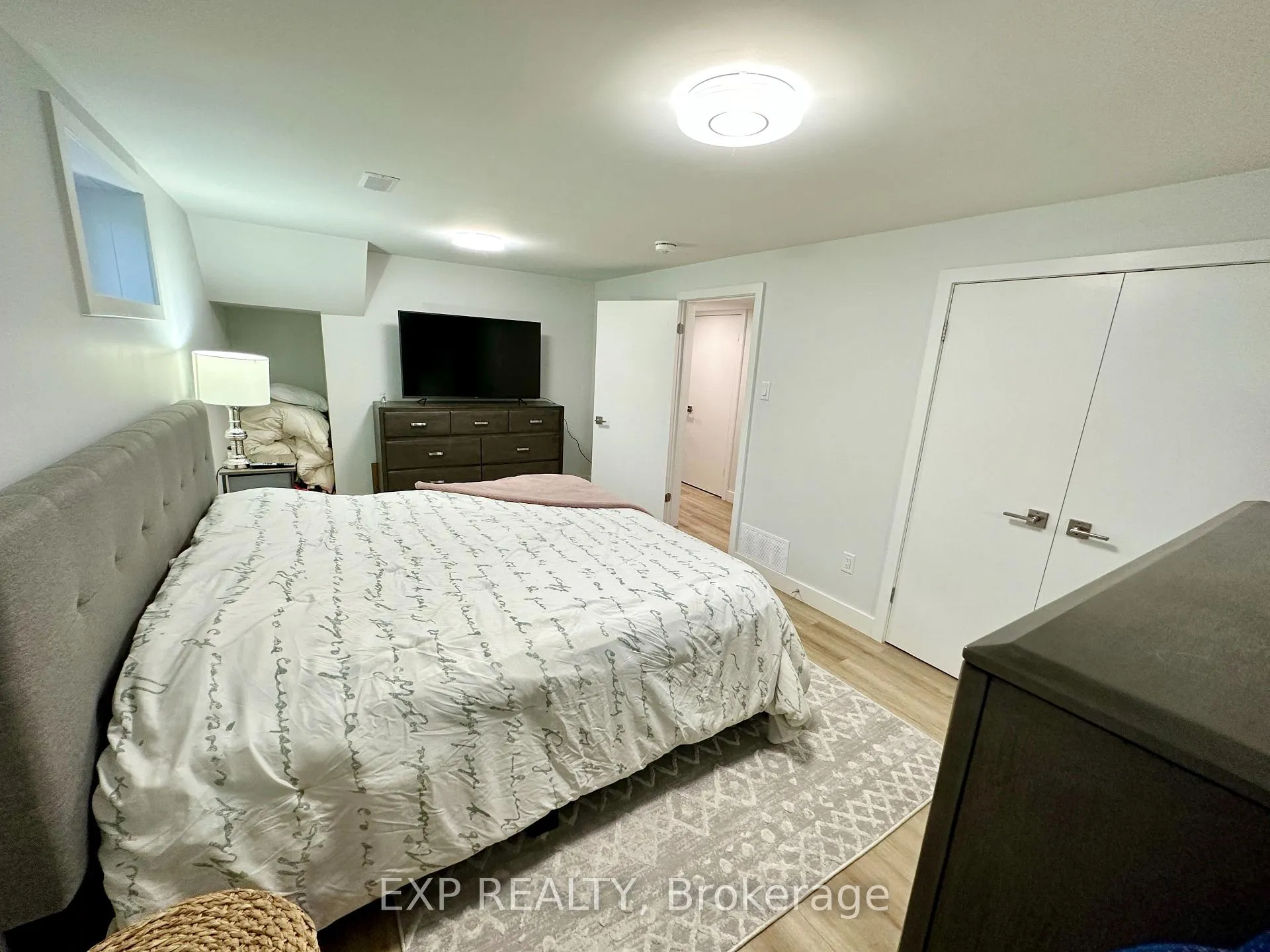 Photo 28 of 44 Sherry Lane, Ottawa, Manordale — HOMEH