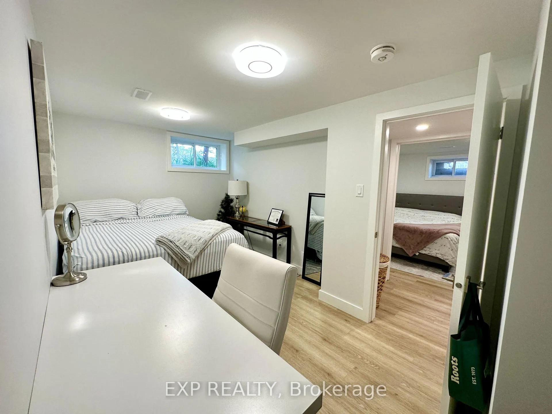 Photo 31 of 44 Sherry Lane, Ottawa, Manordale — HOMEH