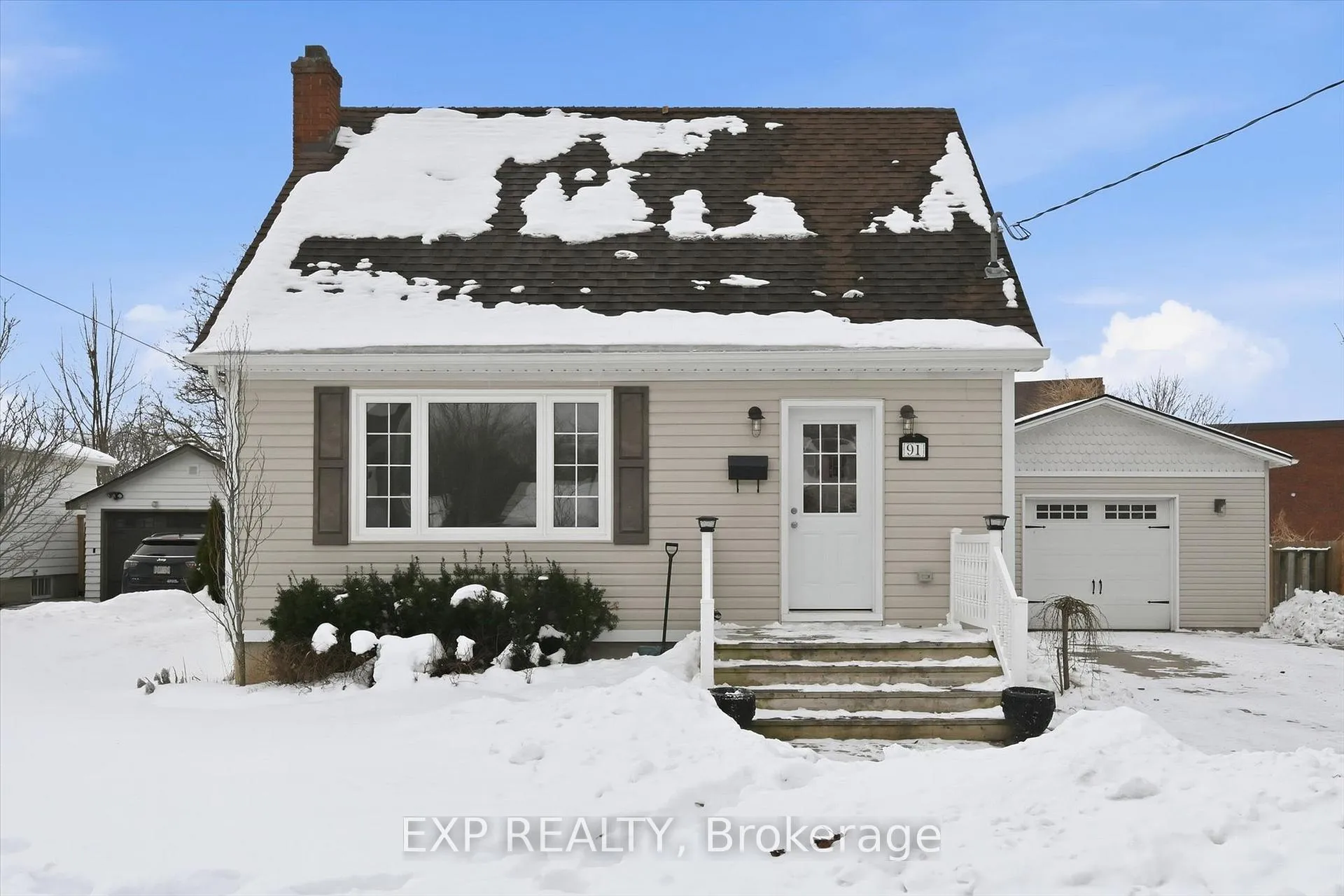 Photo 2 of 91 Devon Road, St. Catharines, Vine/Linwell — HOMEH