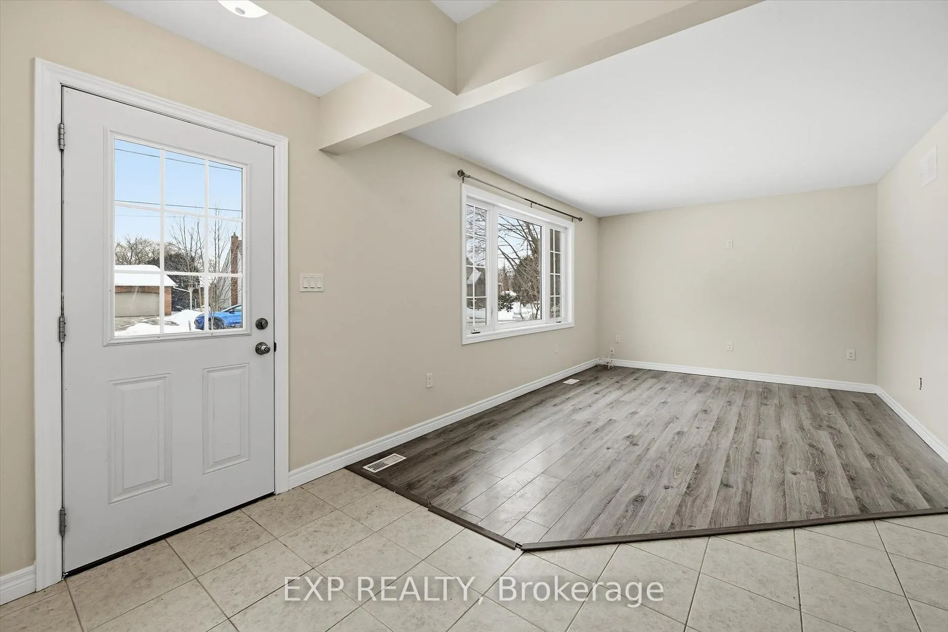 Photo 3 of 91 Devon Road, St. Catharines, Vine/Linwell — HOMEH