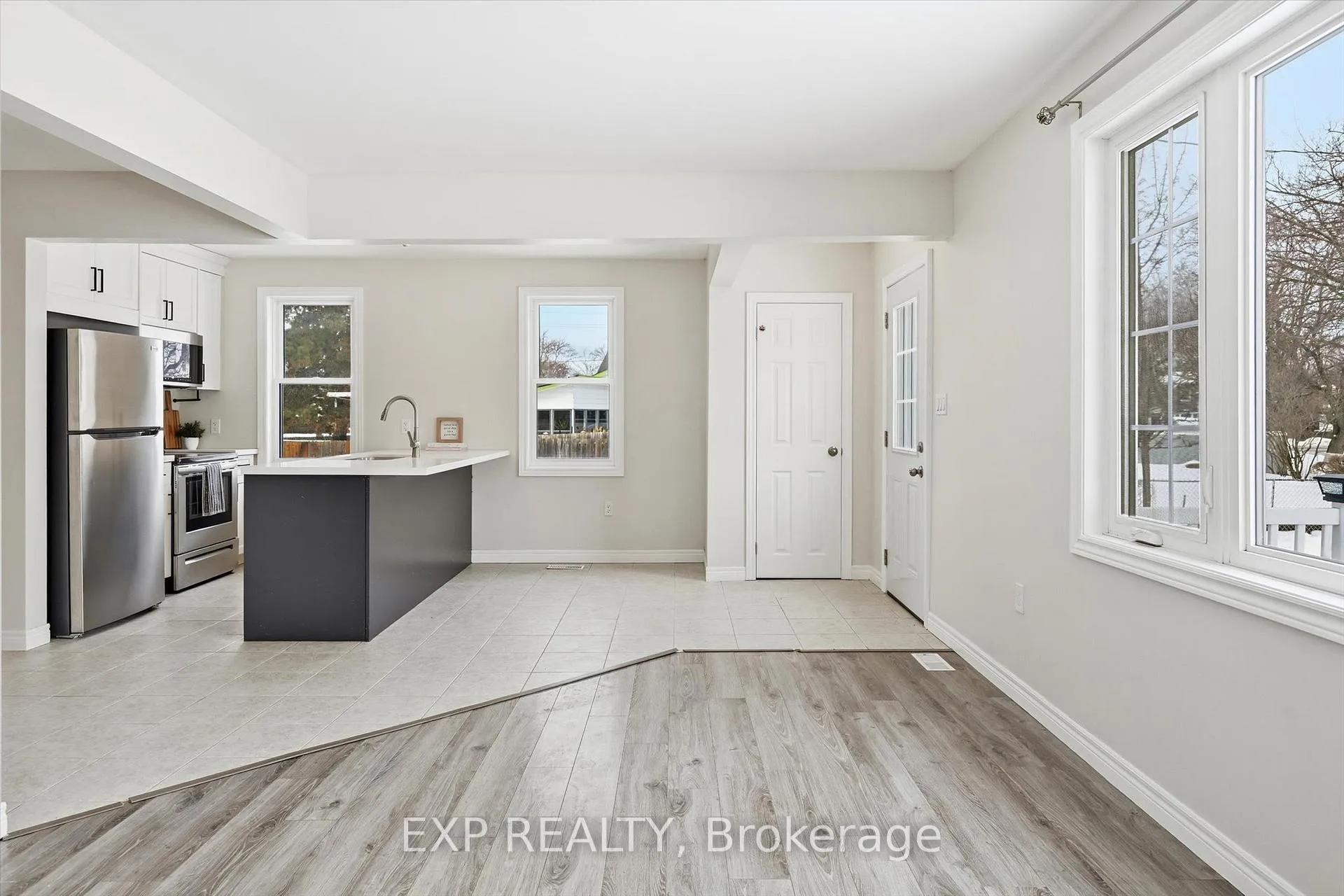 Photo 5 of 91 Devon Road, St. Catharines, Vine/Linwell — HOMEH
