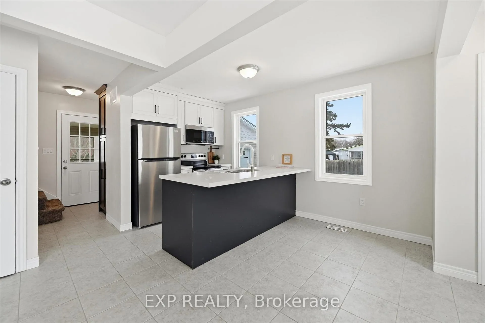 Photo 6 of 91 Devon Road, St. Catharines, Vine/Linwell — HOMEH