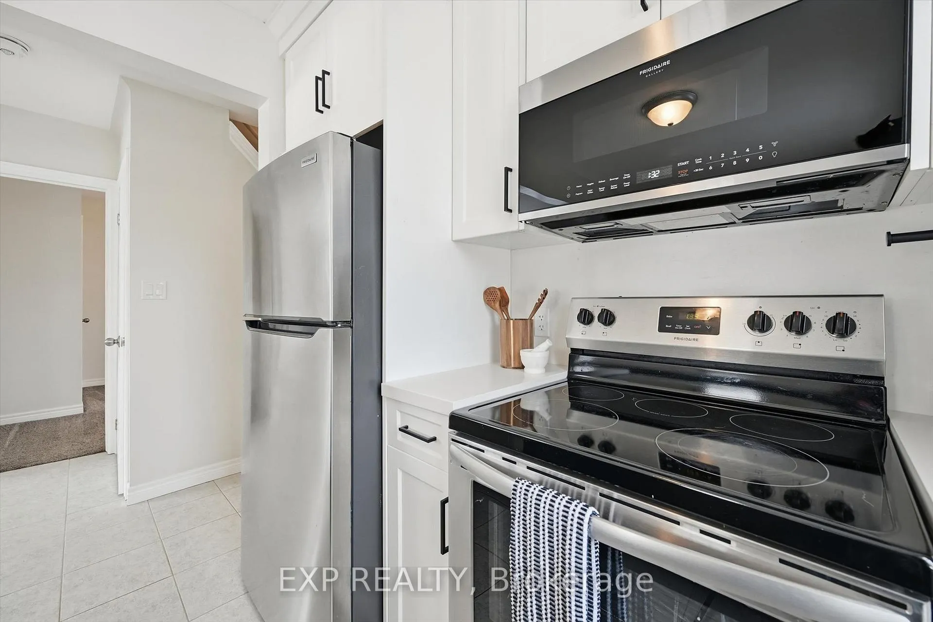 Photo 13 of 91 Devon Road, St. Catharines, Vine/Linwell — HOMEH