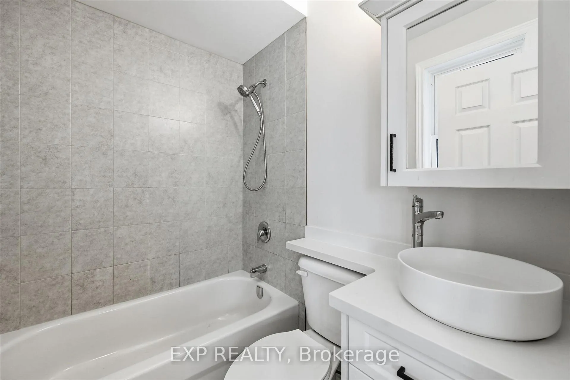 Photo 17 of 91 Devon Road, St. Catharines, Vine/Linwell — HOMEH