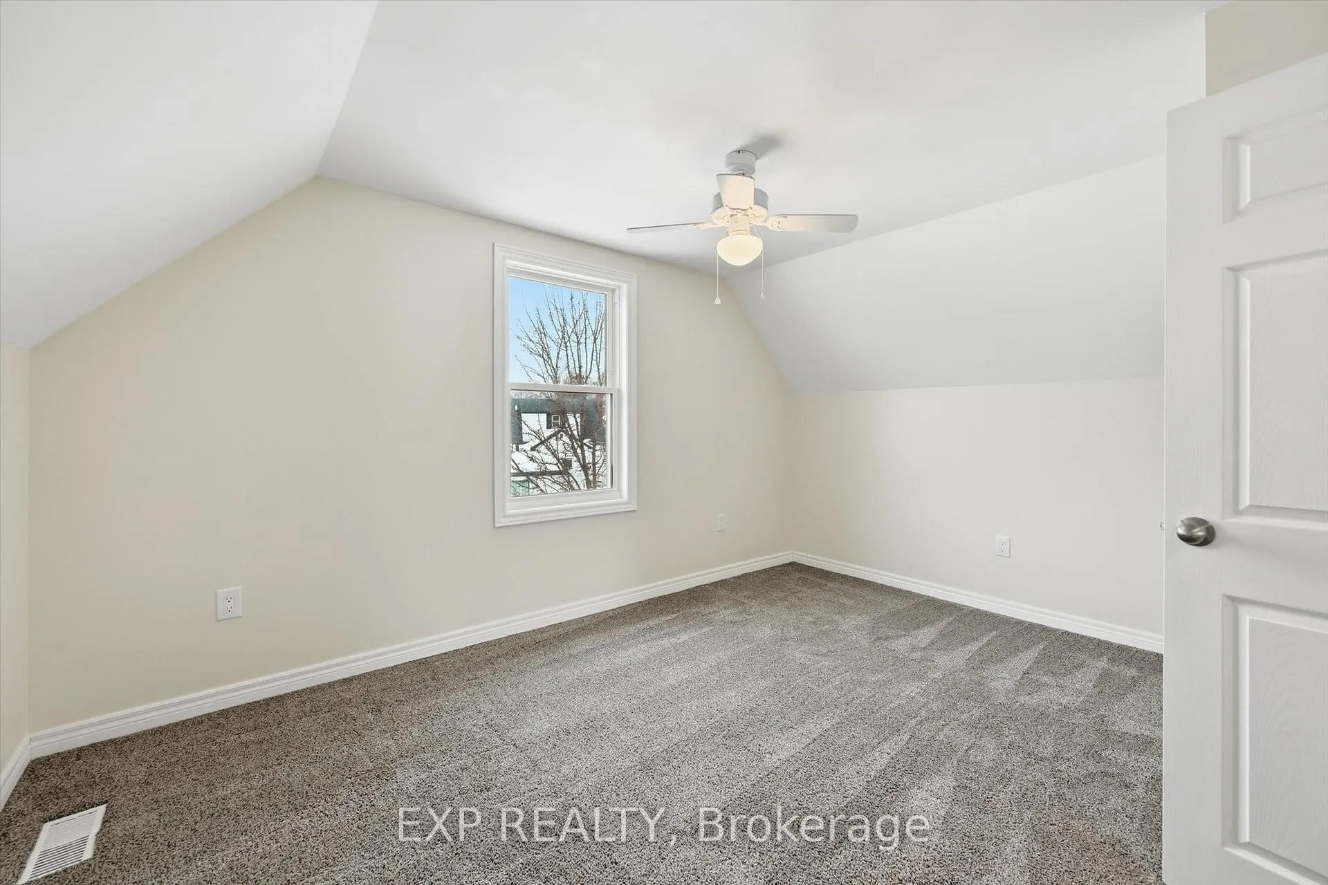 Photo 25 of 91 Devon Road, St. Catharines, Vine/Linwell — HOMEH