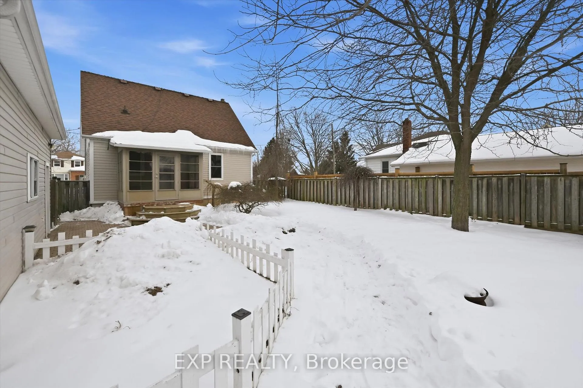 Photo 42 of 91 Devon Road, St. Catharines, Vine/Linwell — HOMEH