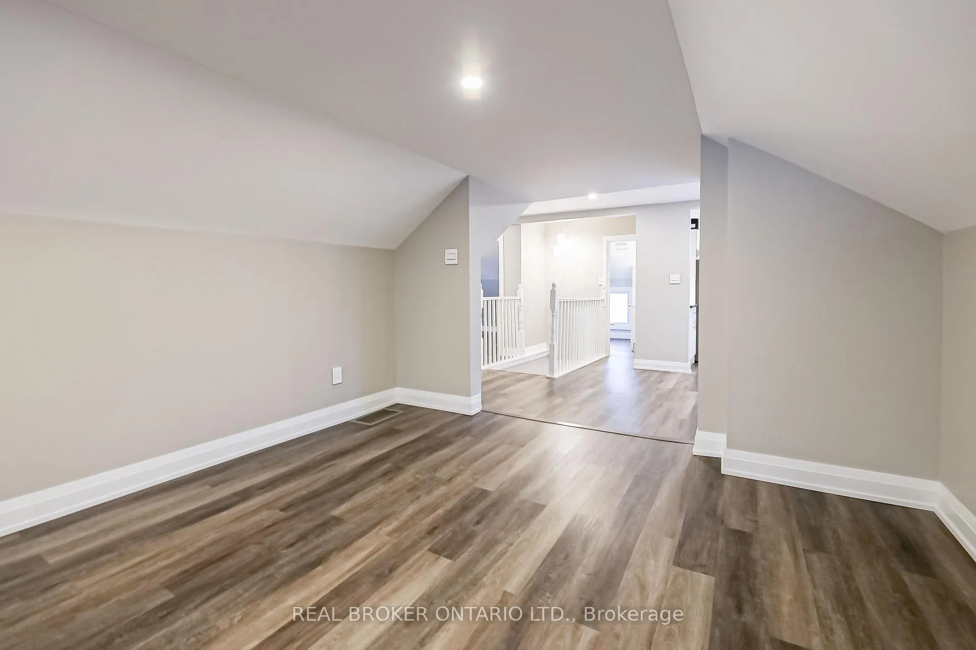 Photo 12 of Unit B, 81 Queen Street, Smiths Falls — HOMEH