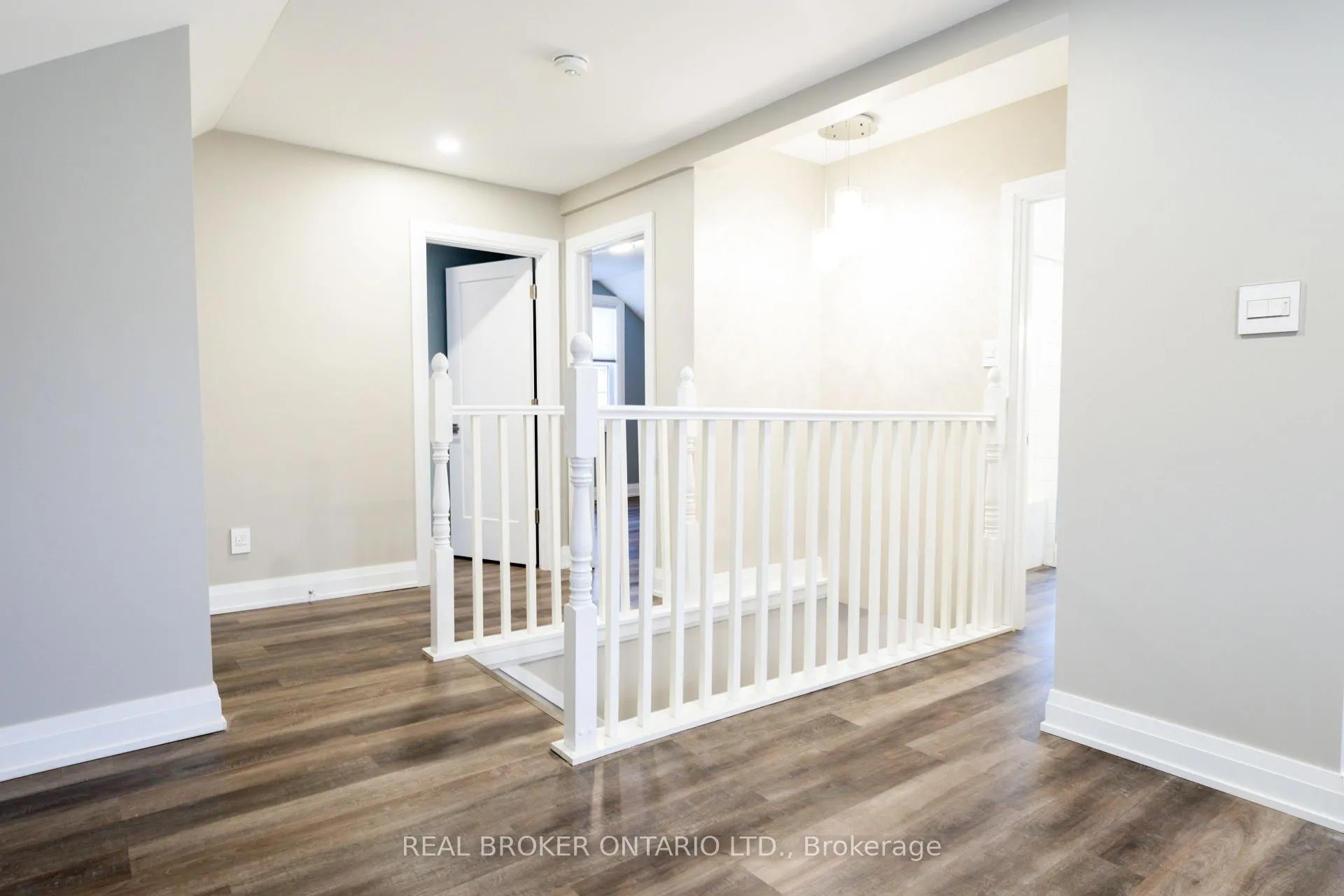 Photo 15 of Unit B, 81 Queen Street, Smiths Falls — HOMEH