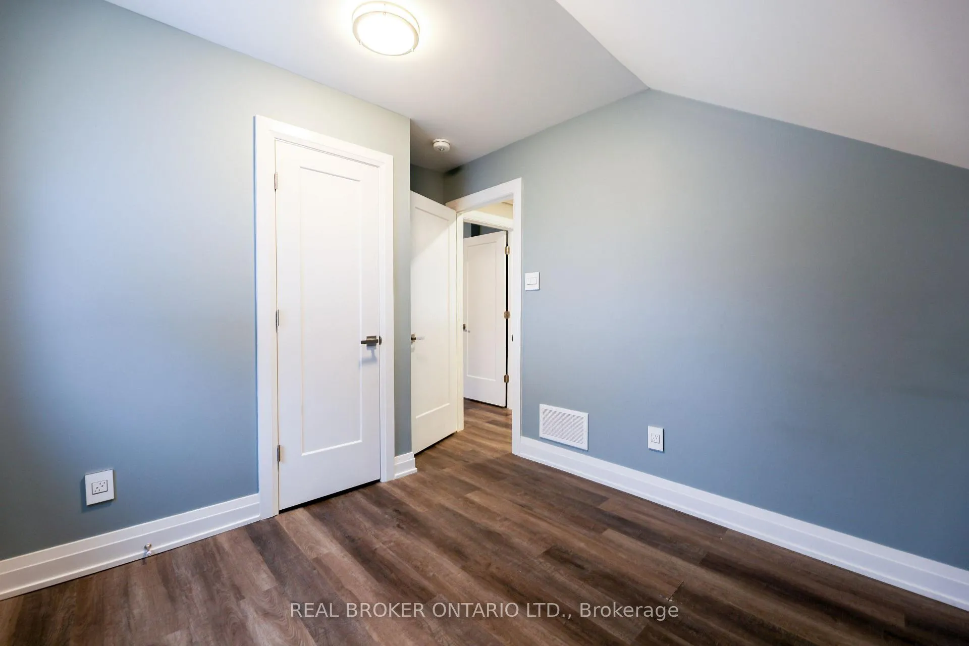 Photo 20 of Unit B, 81 Queen Street, Smiths Falls — HOMEH
