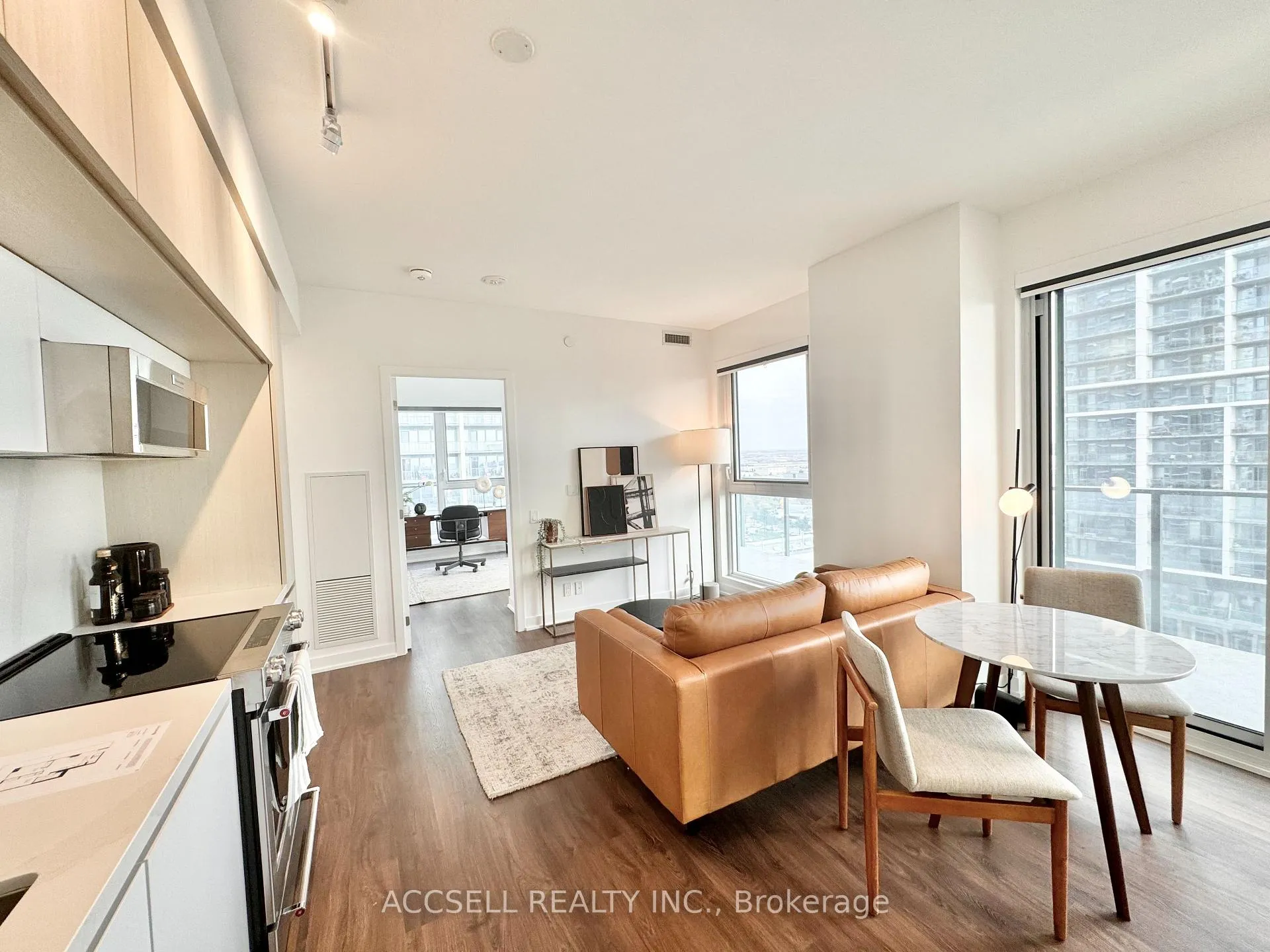 Photo 2 of Unit W1002, 185 Millway Drive, Vaughan, Vaughan Corporate Centre — HOMEH