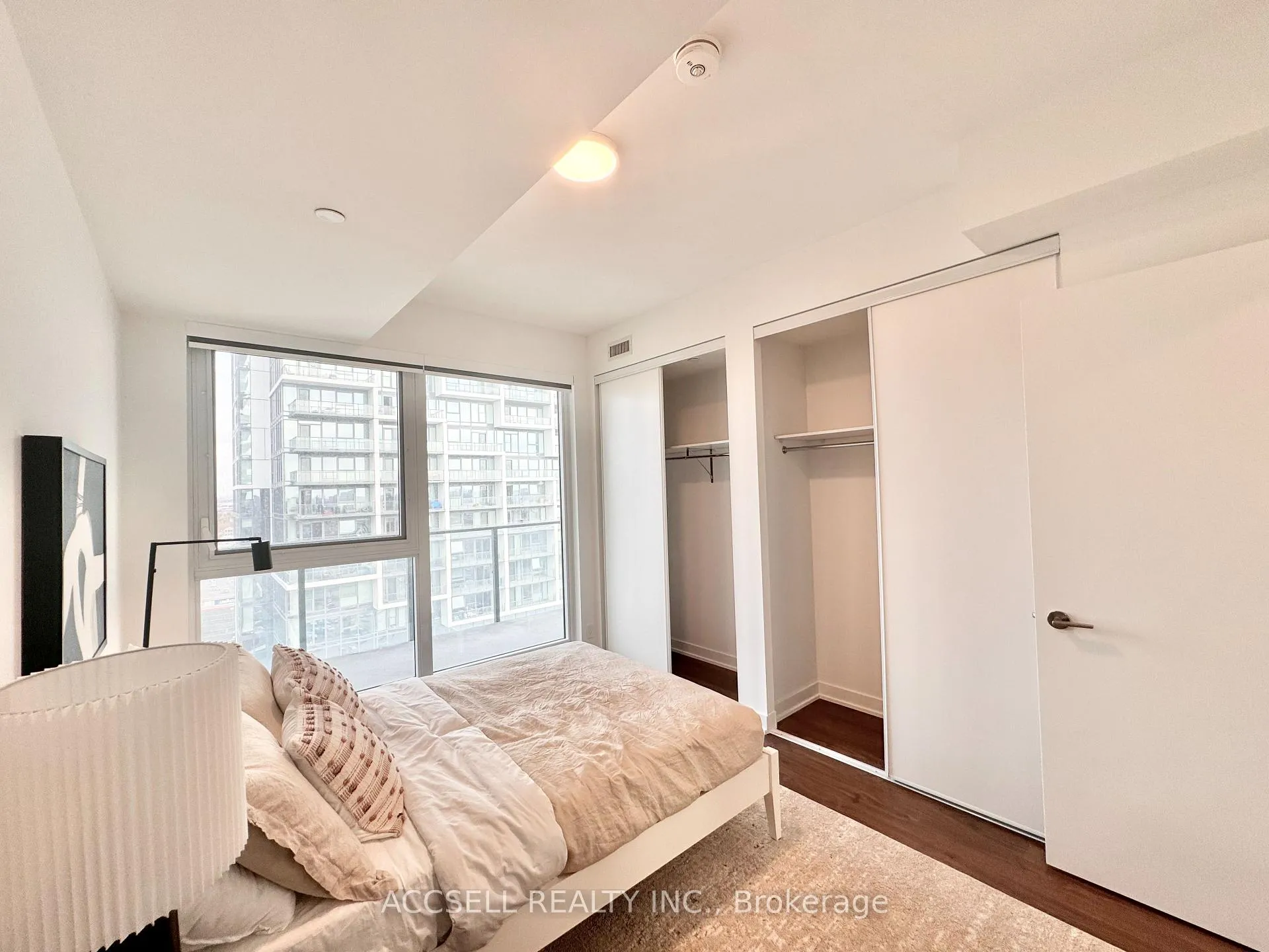 Photo 4 of Unit W1002, 185 Millway Drive, Vaughan, Vaughan Corporate Centre — HOMEH