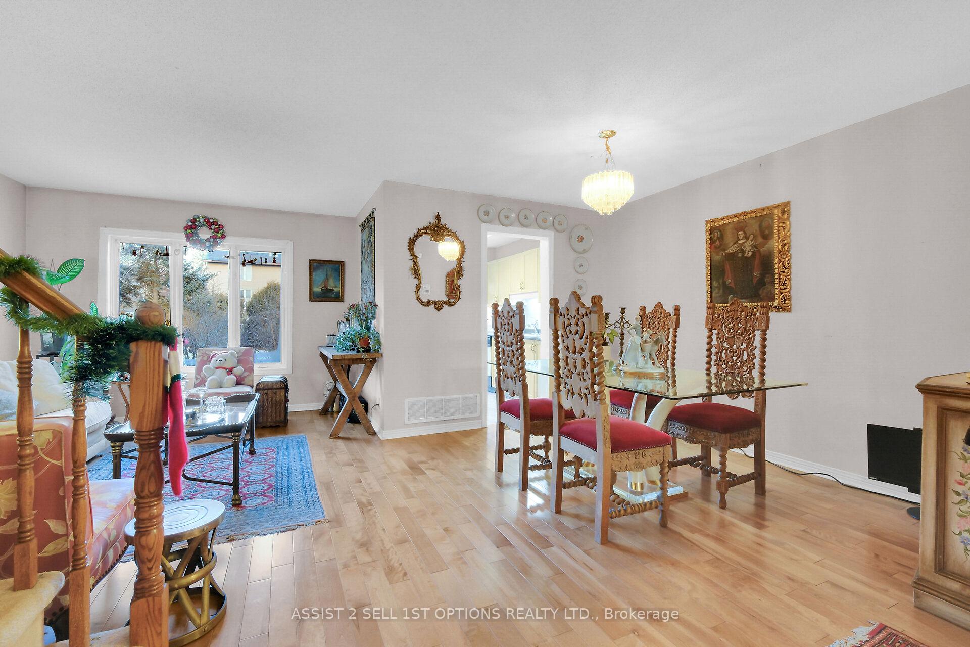 Photo 3 of 31 Rhapsody Lane S, Ottawa, Hunt Club Woods — HOMEH