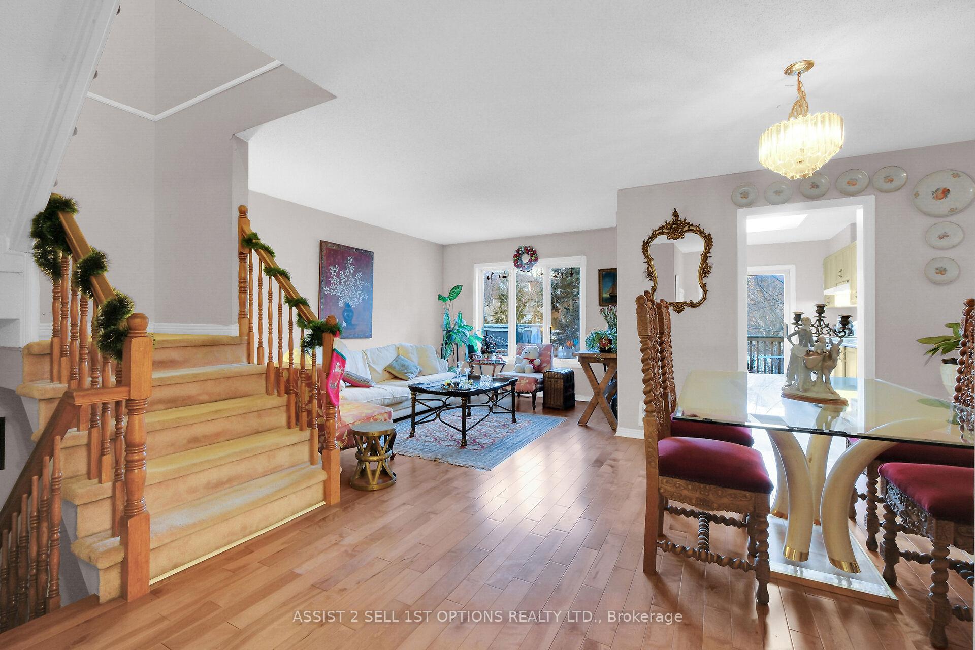 Photo 4 of 31 Rhapsody Lane S, Ottawa, Hunt Club Woods — HOMEH