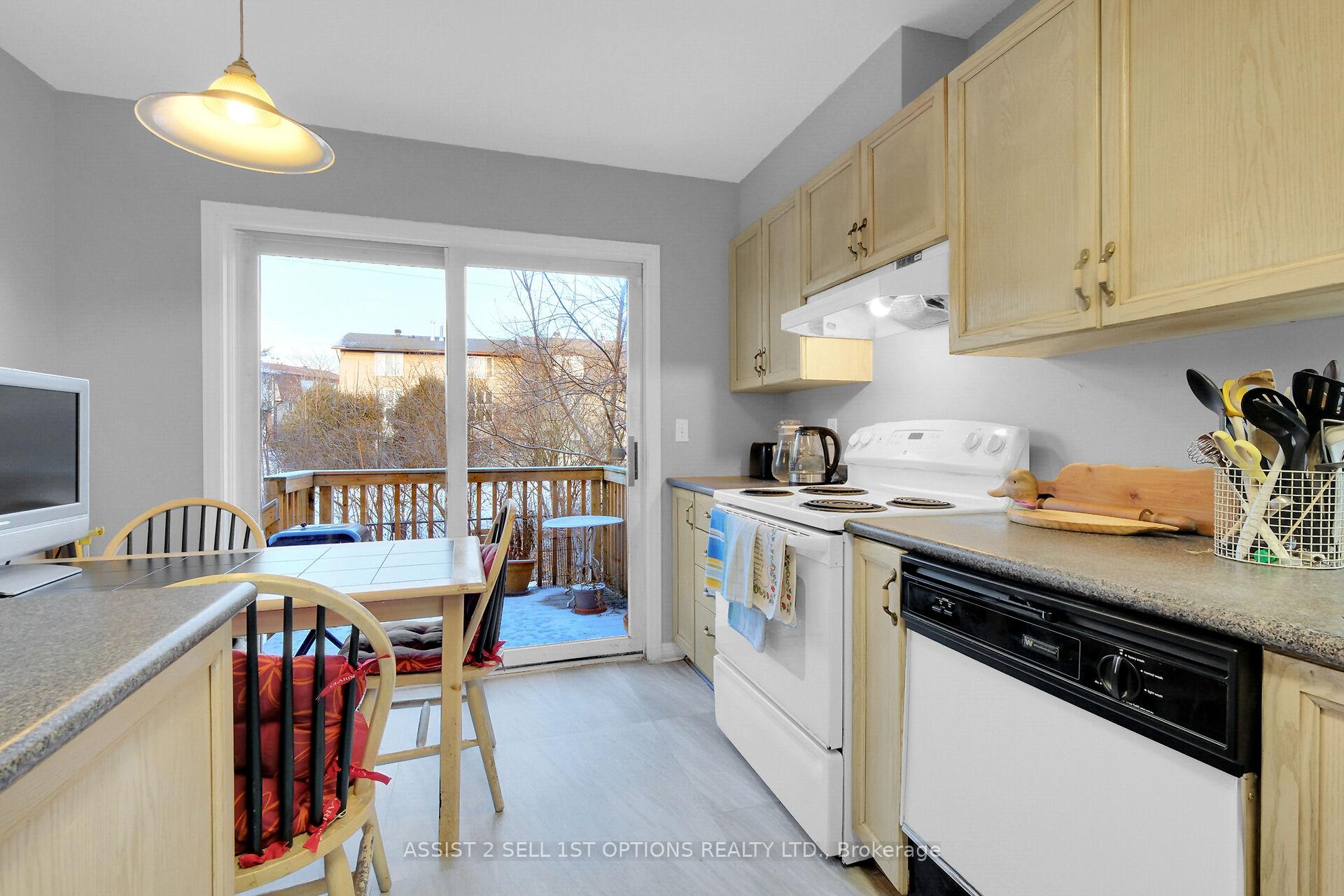 Photo 12 of 31 Rhapsody Lane S, Ottawa, Hunt Club Woods — HOMEH