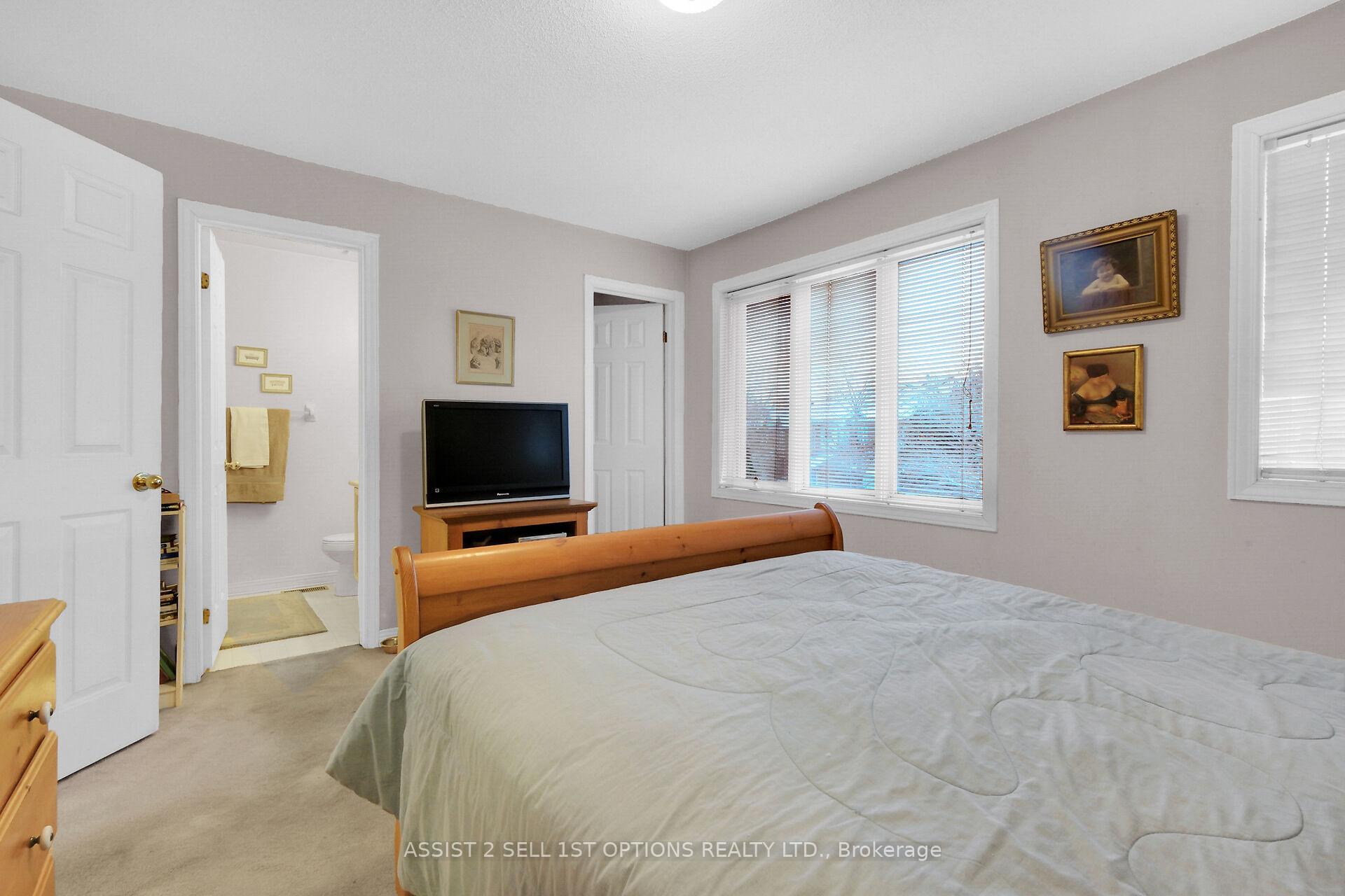 Photo 16 of 31 Rhapsody Lane S, Ottawa, Hunt Club Woods — HOMEH
