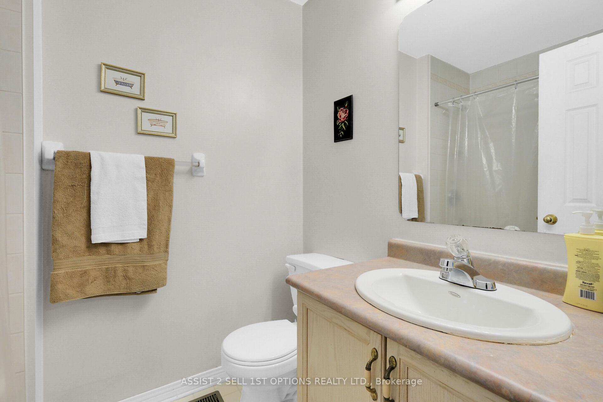 Photo 17 of 31 Rhapsody Lane S, Ottawa, Hunt Club Woods — HOMEH