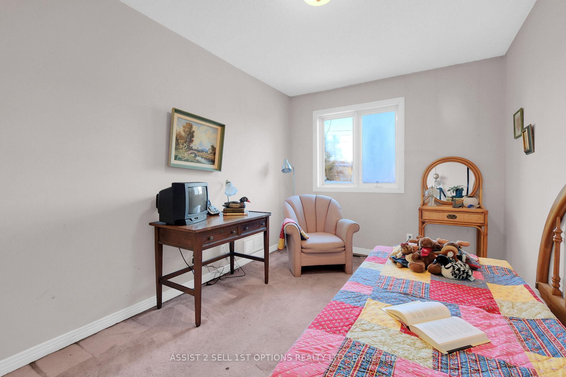 Photo 19 of 31 Rhapsody Lane S, Ottawa, Hunt Club Woods — HOMEH