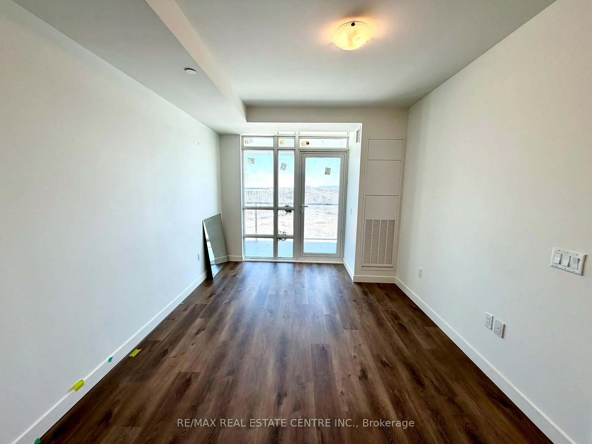 Photo 10 of Unit 910, 461 Green Road, Hamilton, Lakeshore — HOMEH