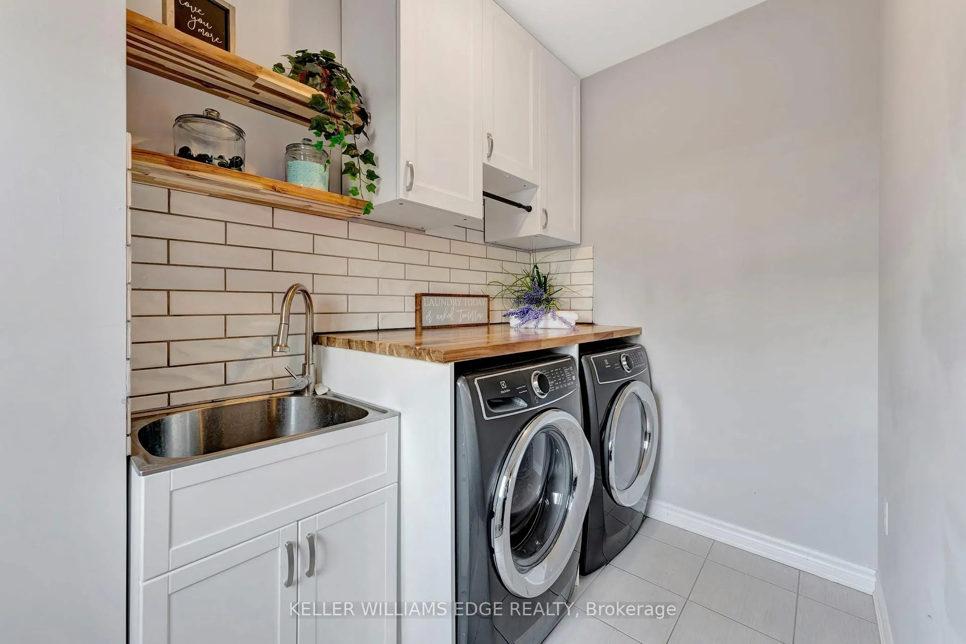 Photo 17 of Unit 3, 383 Dundas Street E, Hamilton, Waterdown — HOMEH