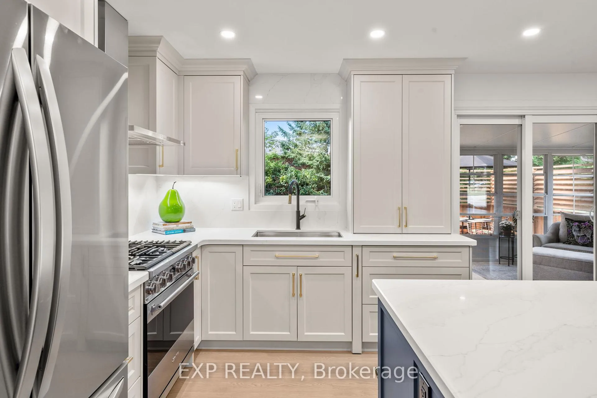 Photo 9 of 24 Riverview Drive, Scugog, Port Perry — HOMEH