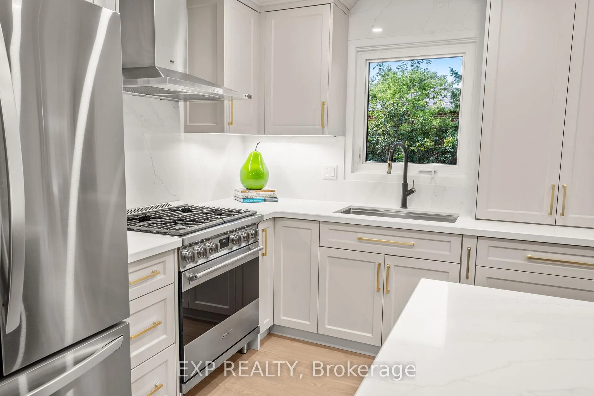 Photo 11 of 24 Riverview Drive, Scugog, Port Perry — HOMEH