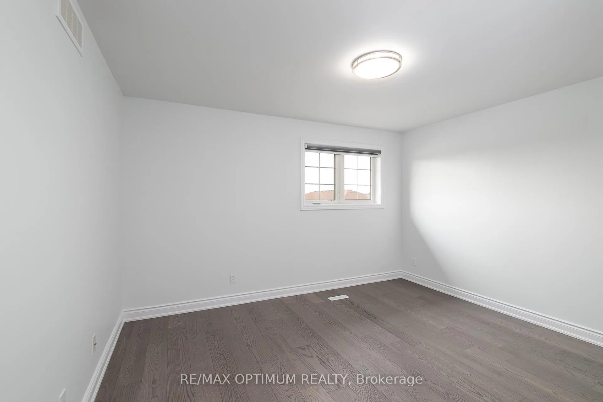 Photo 19 of 34 Primrose Crescent, Belleville, Thurlow Ward — HOMEH
