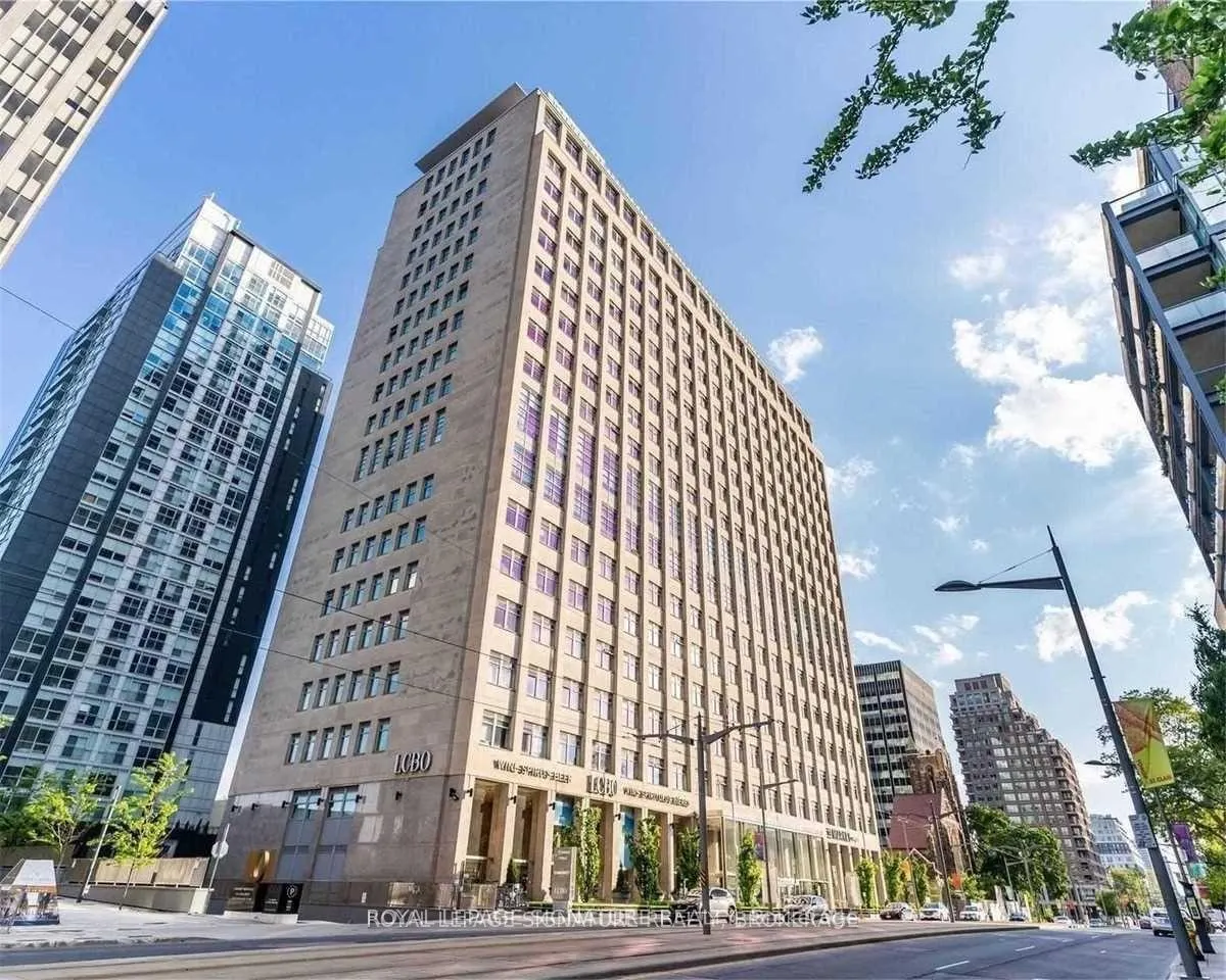 Front of Unit 422, 111 St Clair Avenue W