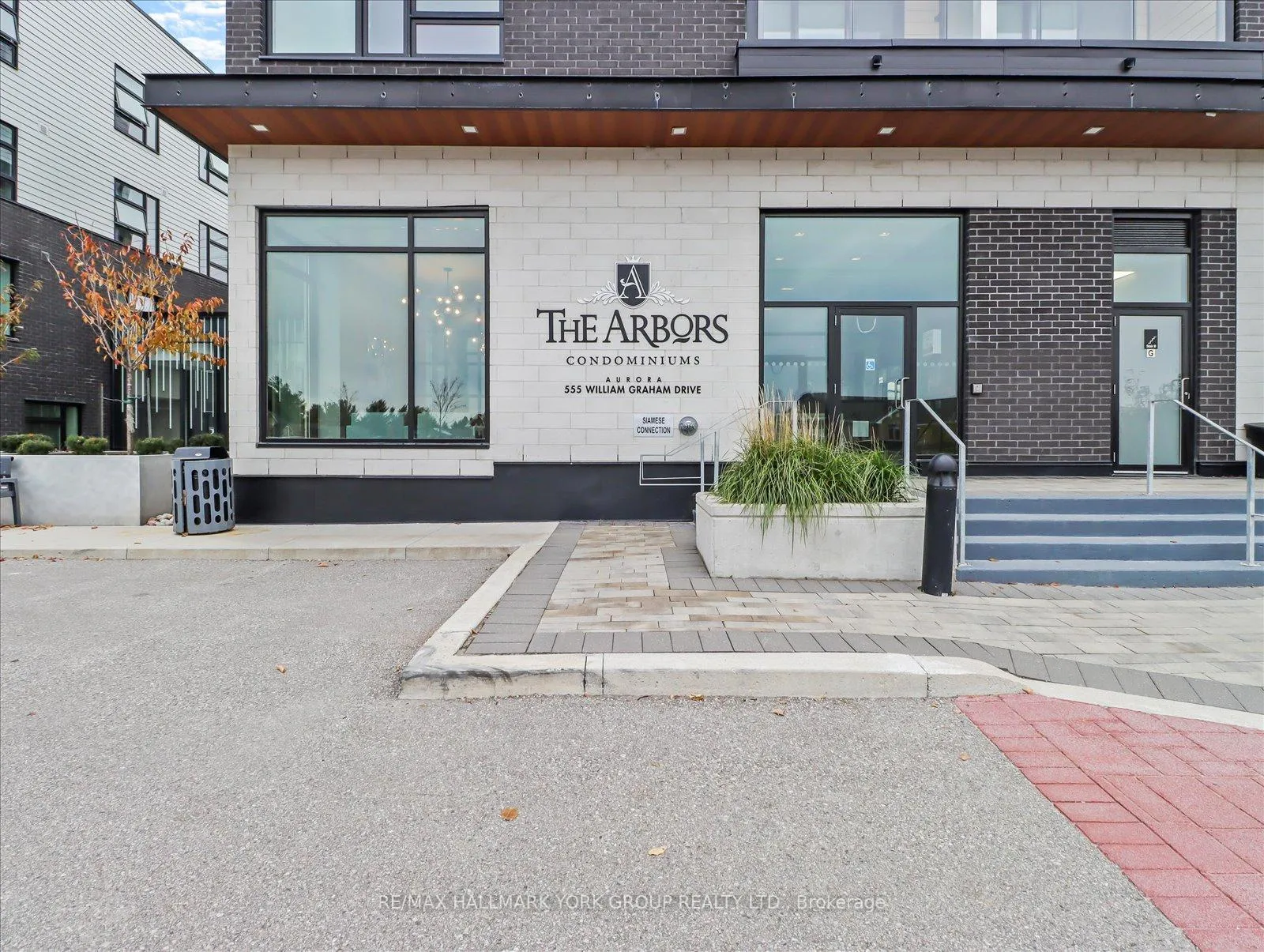 Photo 5 of Unit 35, 555 William Graham Drive, Aurora, Rural Aurora — HOMEH