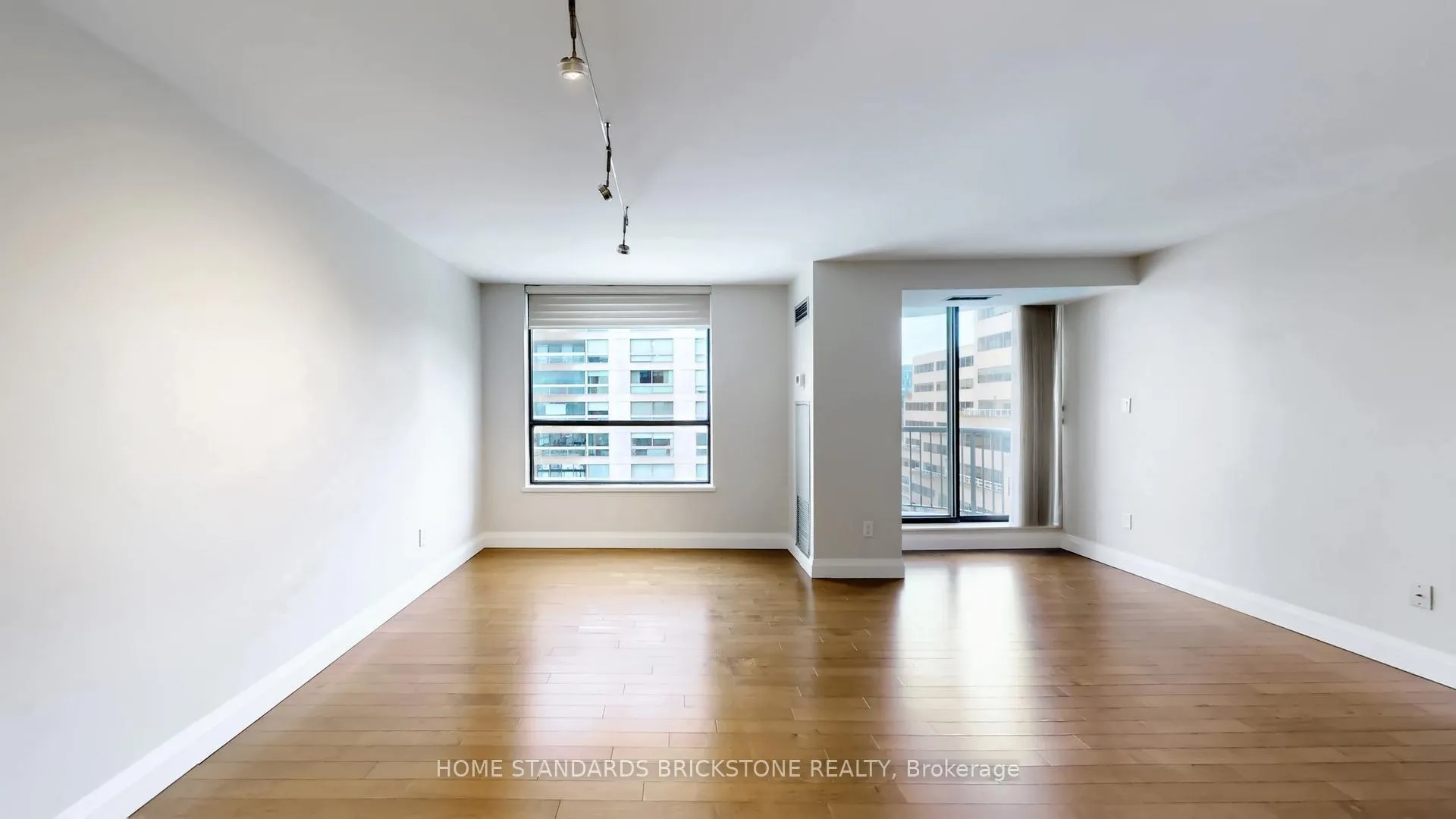 Photo 17 of Unit 803, 47 St Clair Avenue W, Toronto, Yonge-St. Clair — HOMEH