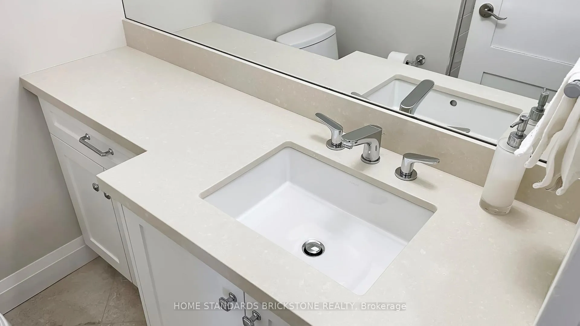 Photo 22 of Unit 803, 47 St Clair Avenue W, Toronto, Yonge-St. Clair — HOMEH