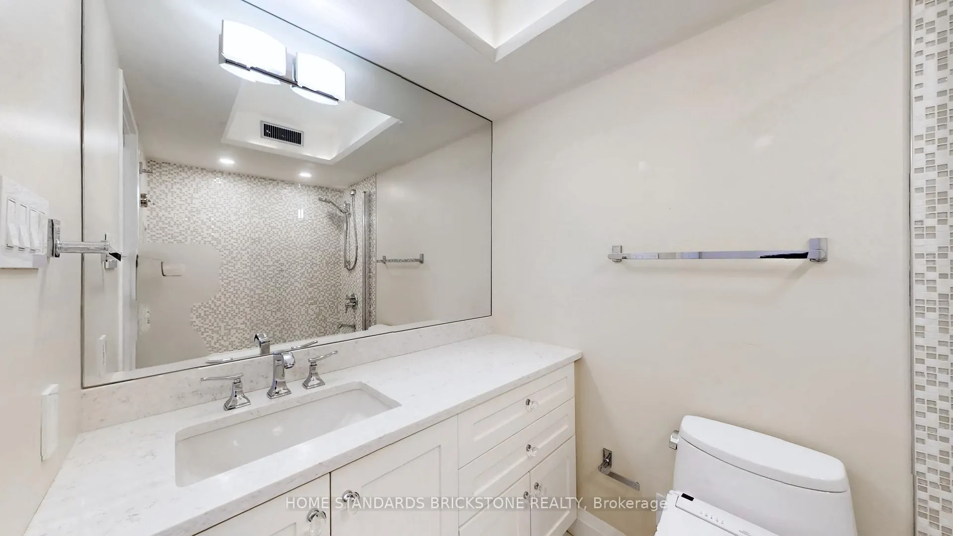 Photo 30 of Unit 803, 47 St Clair Avenue W, Toronto, Yonge-St. Clair — HOMEH