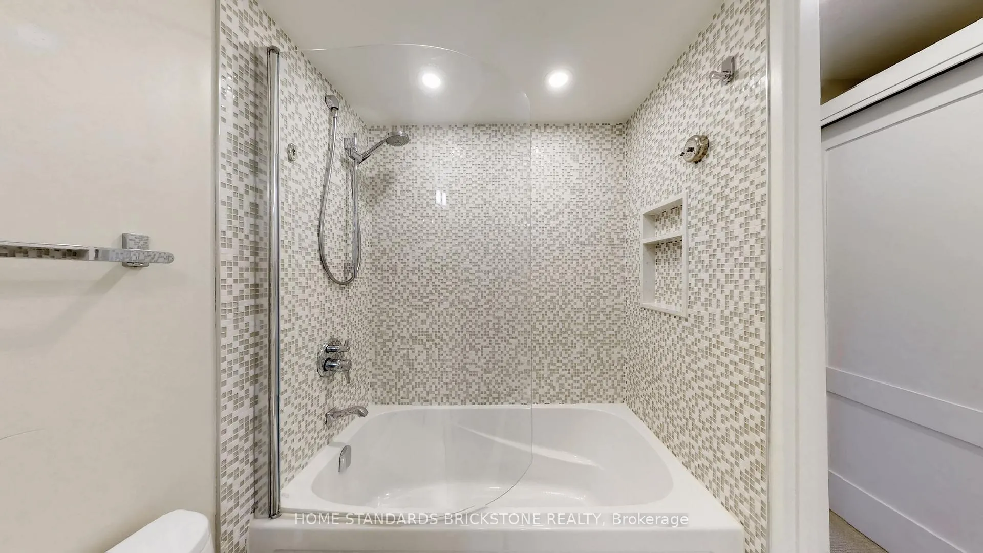 Photo 31 of Unit 803, 47 St Clair Avenue W, Toronto, Yonge-St. Clair — HOMEH