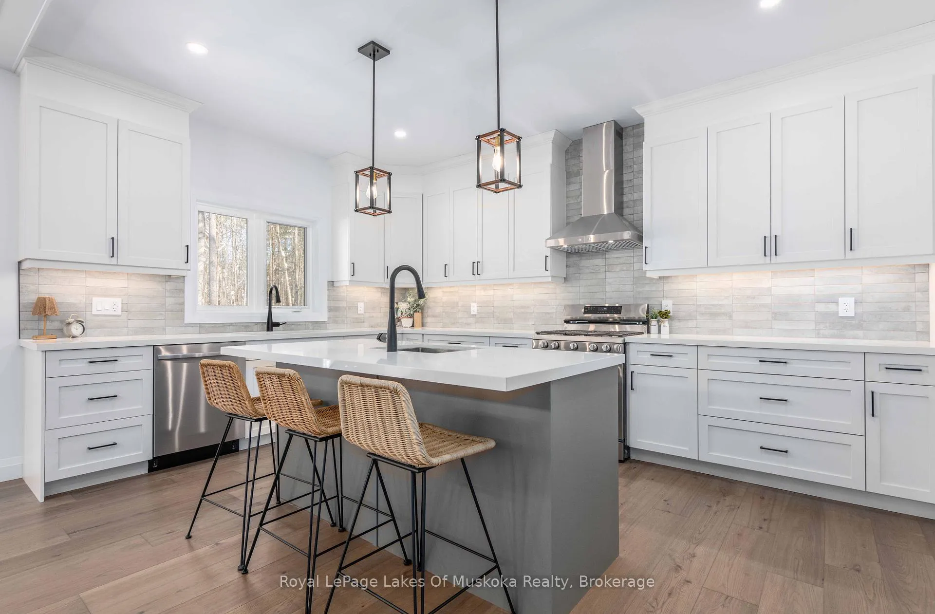 Photo 9 of 1030 Xavier Street, Gravenhurst, Morrison — HOMEH