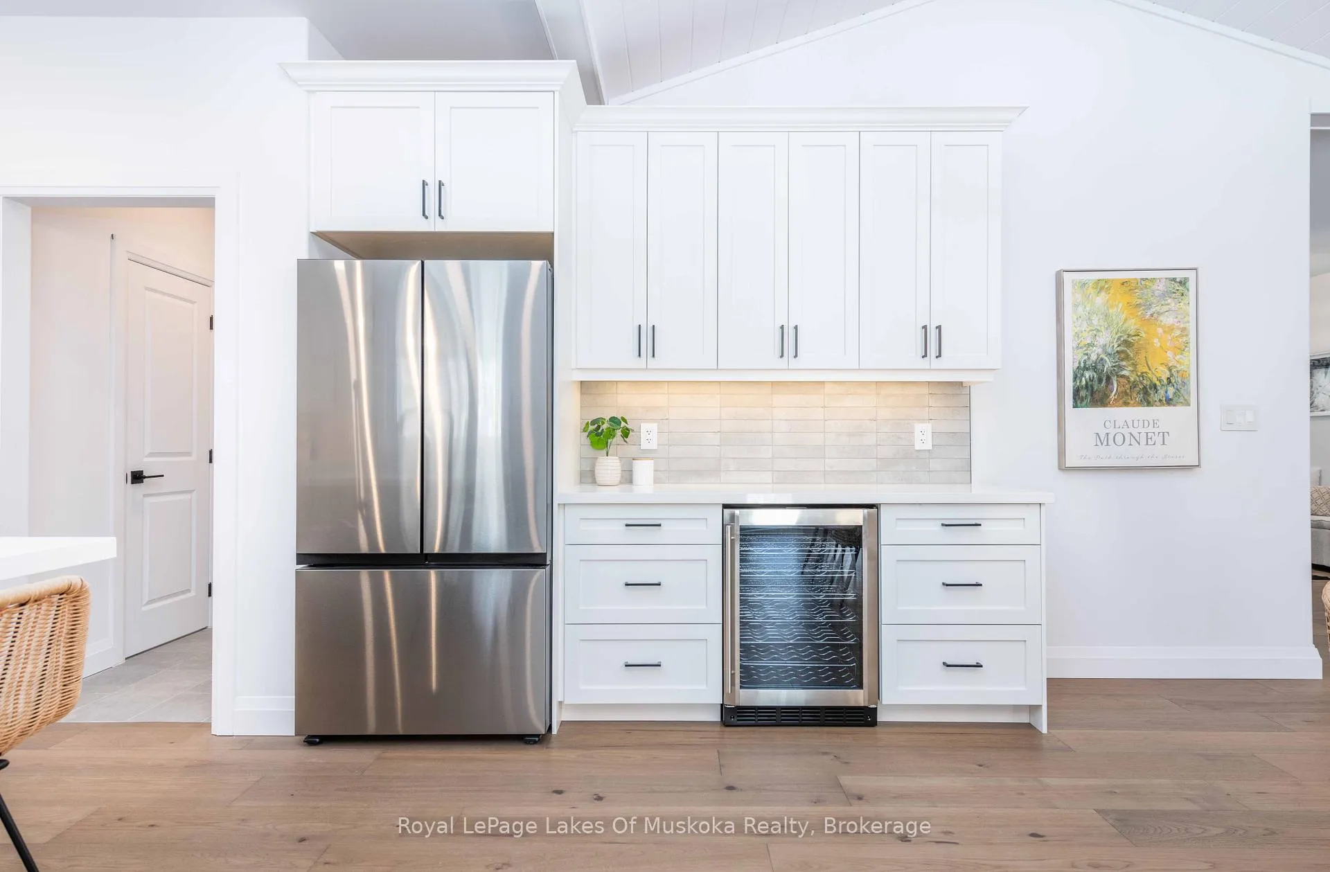 Photo 10 of 1030 Xavier Street, Gravenhurst, Morrison — HOMEH