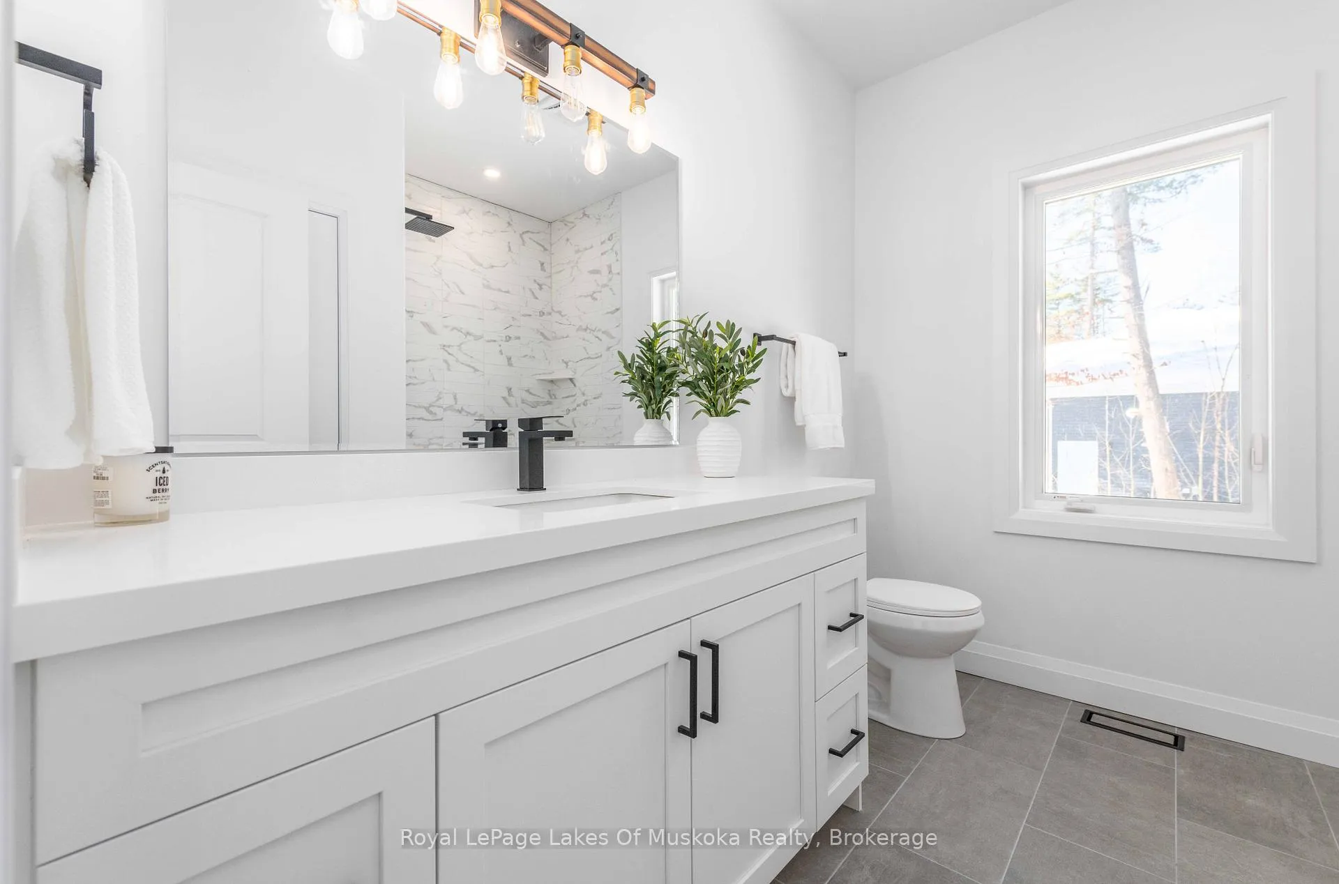 Photo 23 of 1030 Xavier Street, Gravenhurst, Morrison — HOMEH