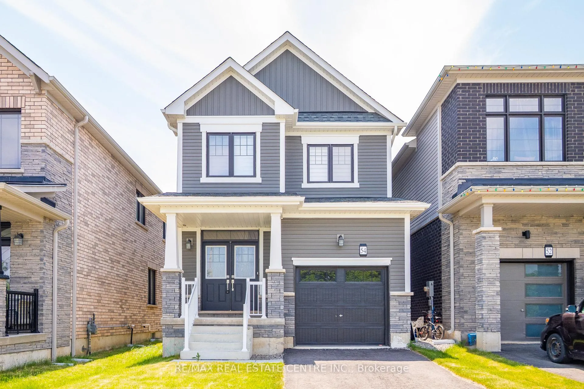 Photo 1 of 54 Lilac Circle, Haldimand — HOMEH
