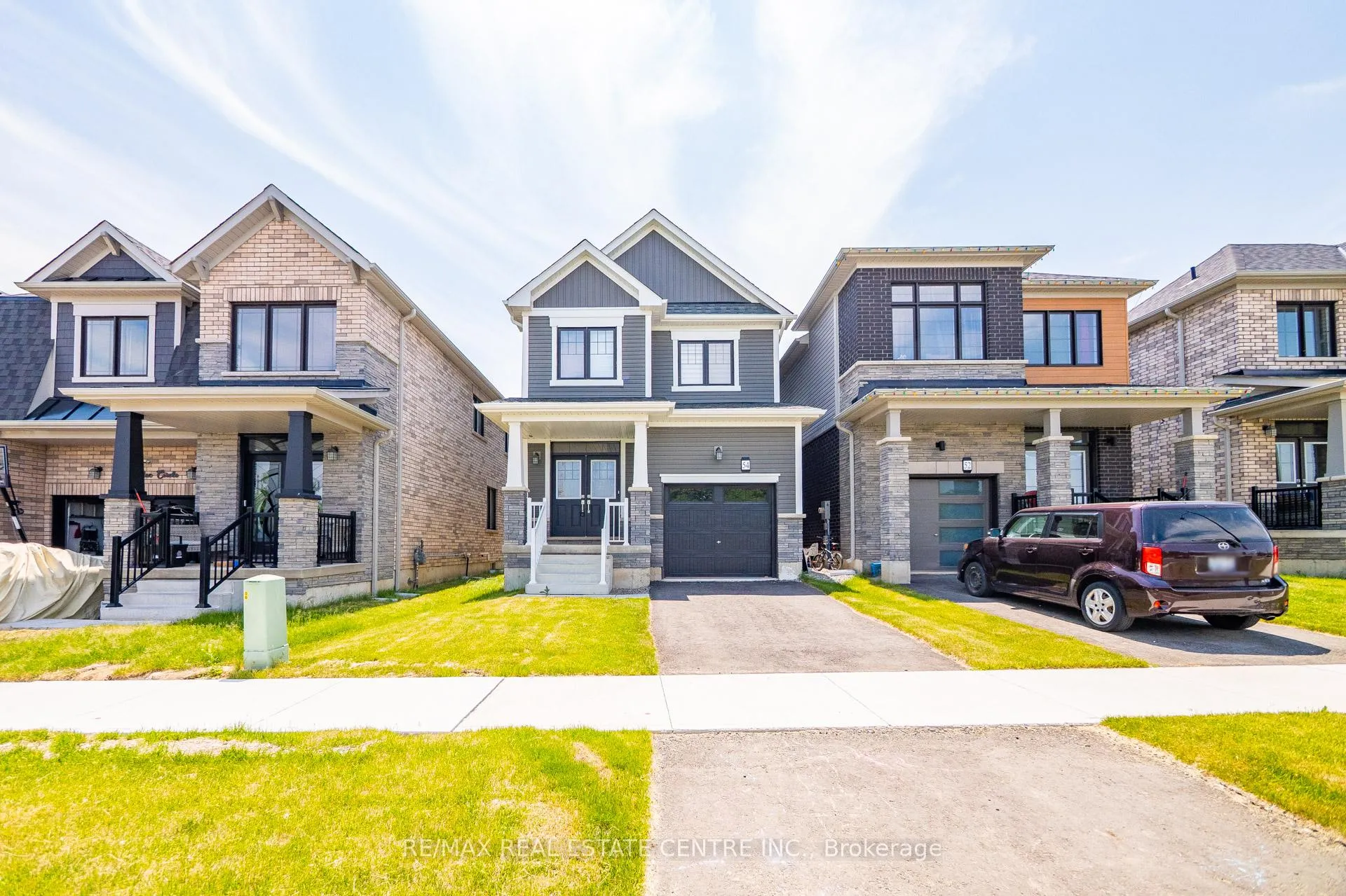 Photo 2 of 54 Lilac Circle, Haldimand — HOMEH