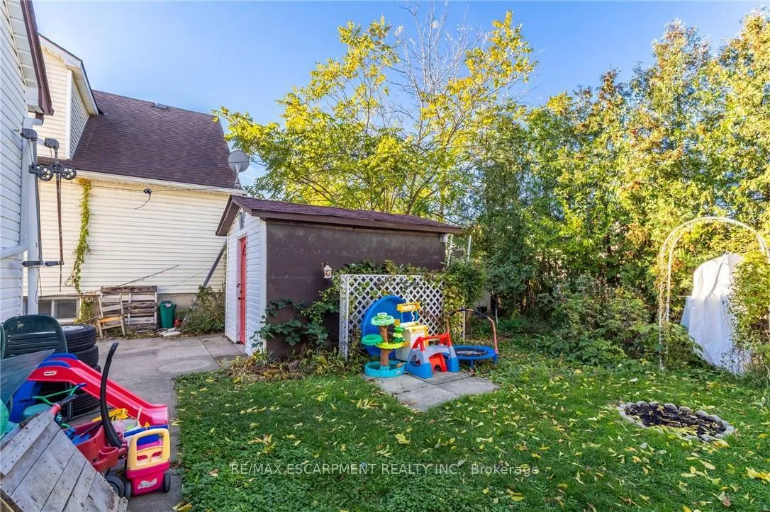 Photo 27 of 25 Augusta Avenue, St. Catharines, Facer — HOMEH