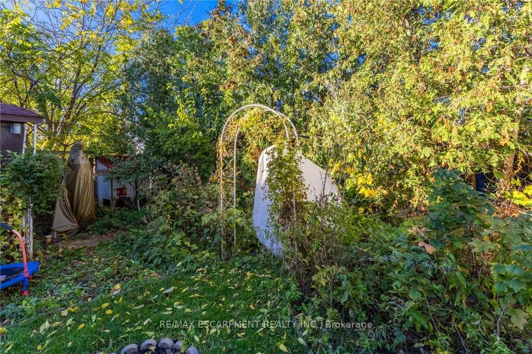 Photo 28 of 25 Augusta Avenue, St. Catharines, Facer — HOMEH