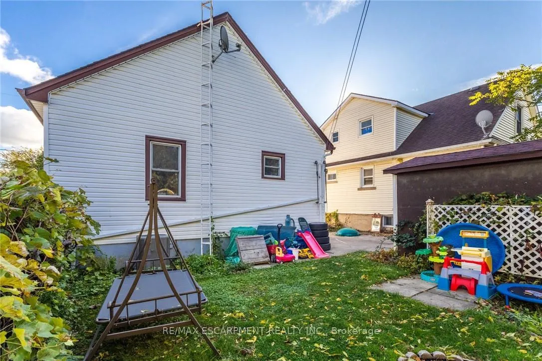 Photo 29 of 25 Augusta Avenue, St. Catharines, Facer — HOMEH