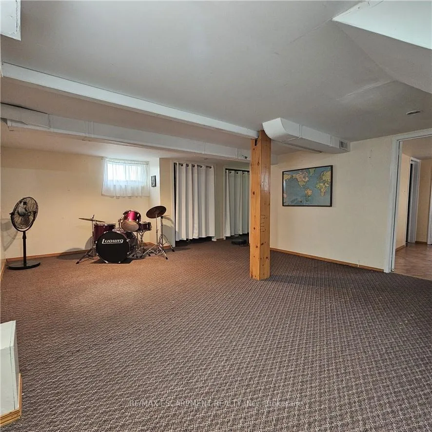 Photo 31 of 25 Augusta Avenue, St. Catharines, Facer — HOMEH