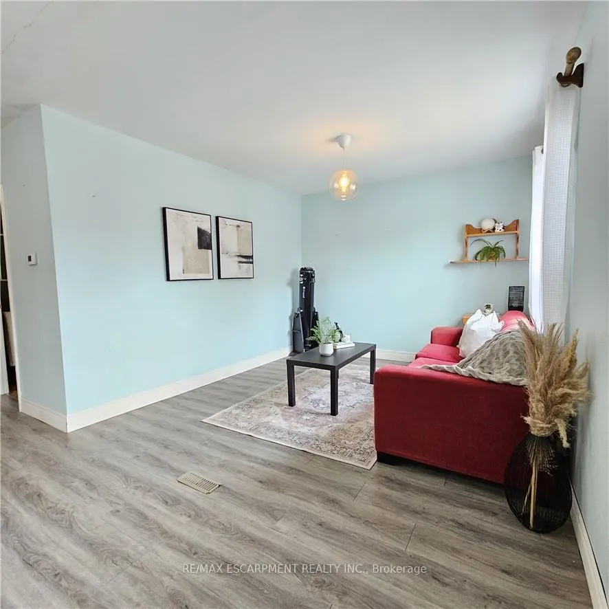 Photo 34 of 25 Augusta Avenue, St. Catharines, Facer — HOMEH