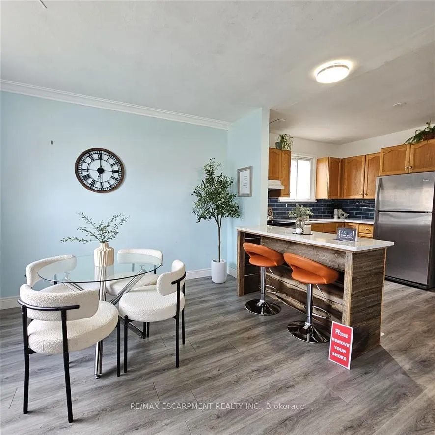 Photo 36 of 25 Augusta Avenue, St. Catharines, Facer — HOMEH