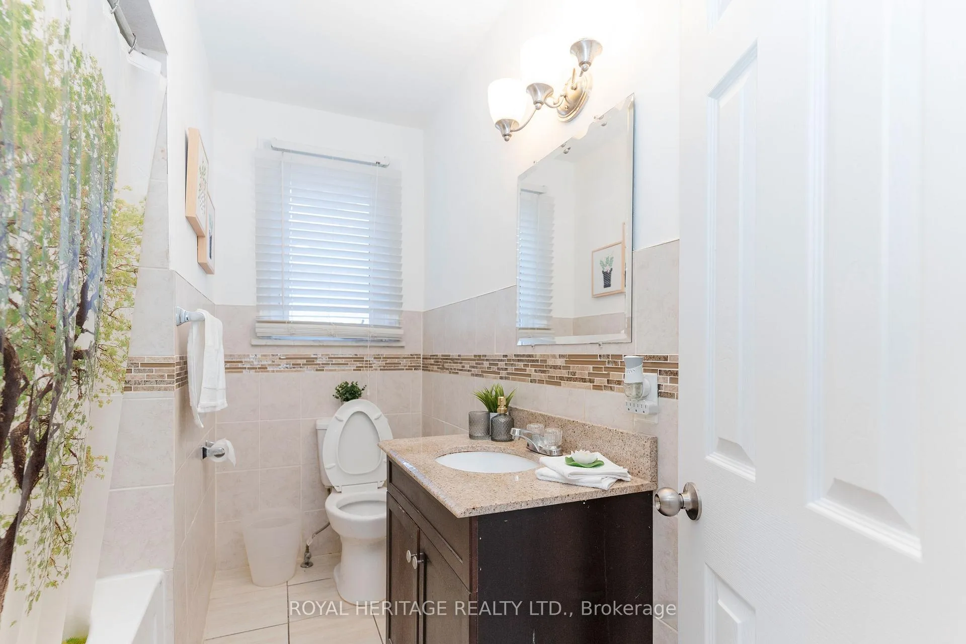 Photo 21 of 55 Bridgenorth Crescent, Etobicoke, Thistletown-Beaumonde Heights — HOMEH