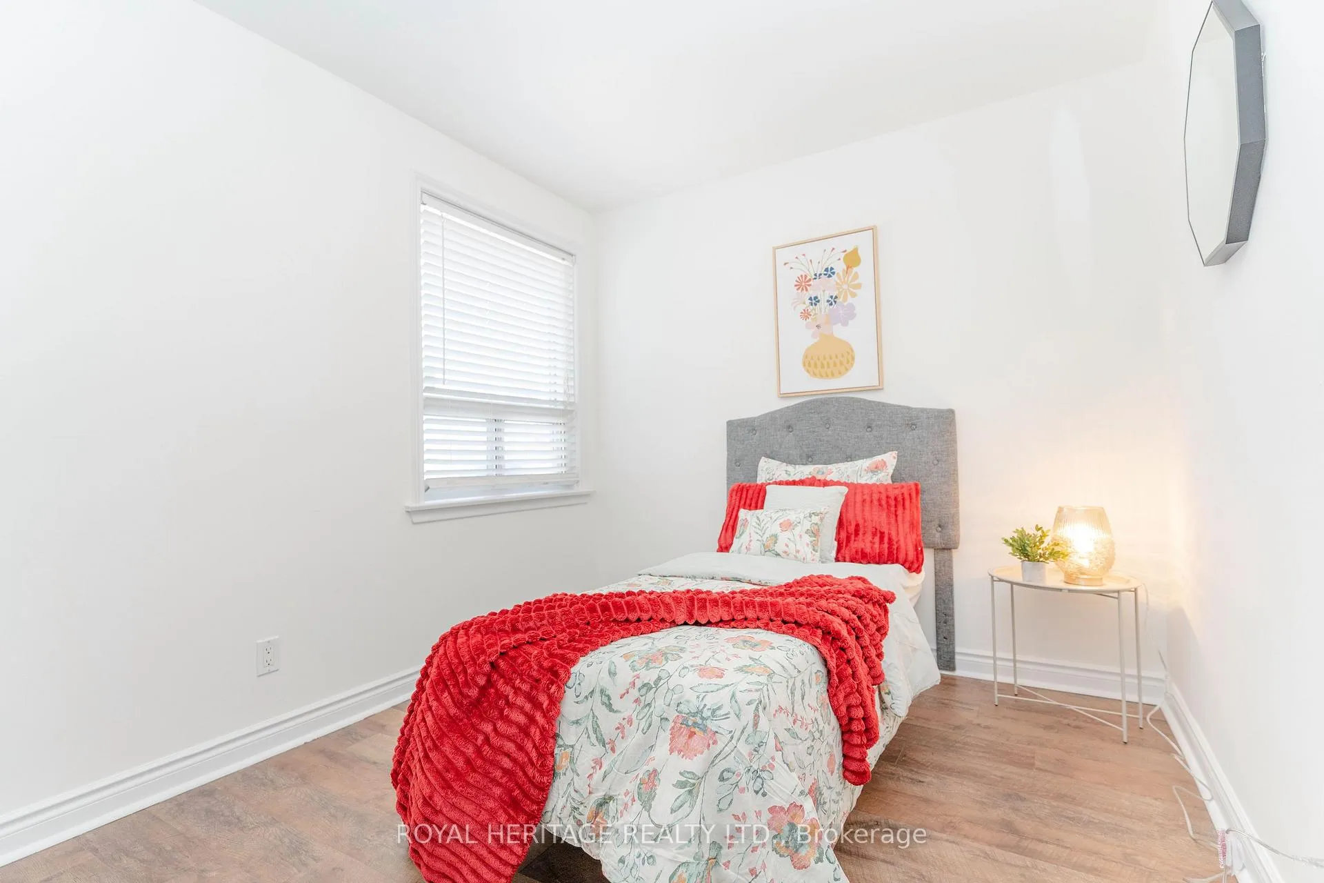 Photo 24 of 55 Bridgenorth Crescent, Etobicoke, Thistletown-Beaumonde Heights — HOMEH