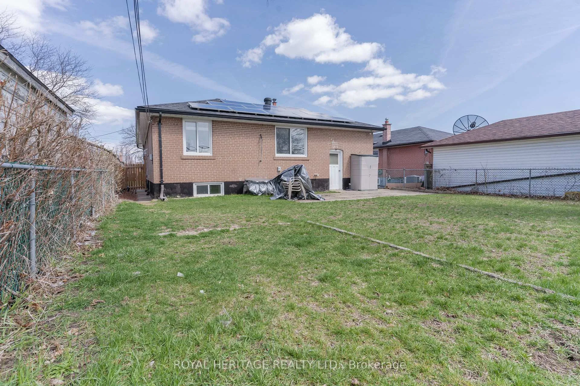 Photo 28 of 55 Bridgenorth Crescent, Etobicoke, Thistletown-Beaumonde Heights — HOMEH