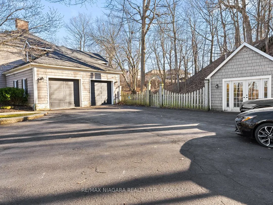 Photo 5 of 10187 Lakeshore Road W, Wainfleet, Lakeshore — HOMEH