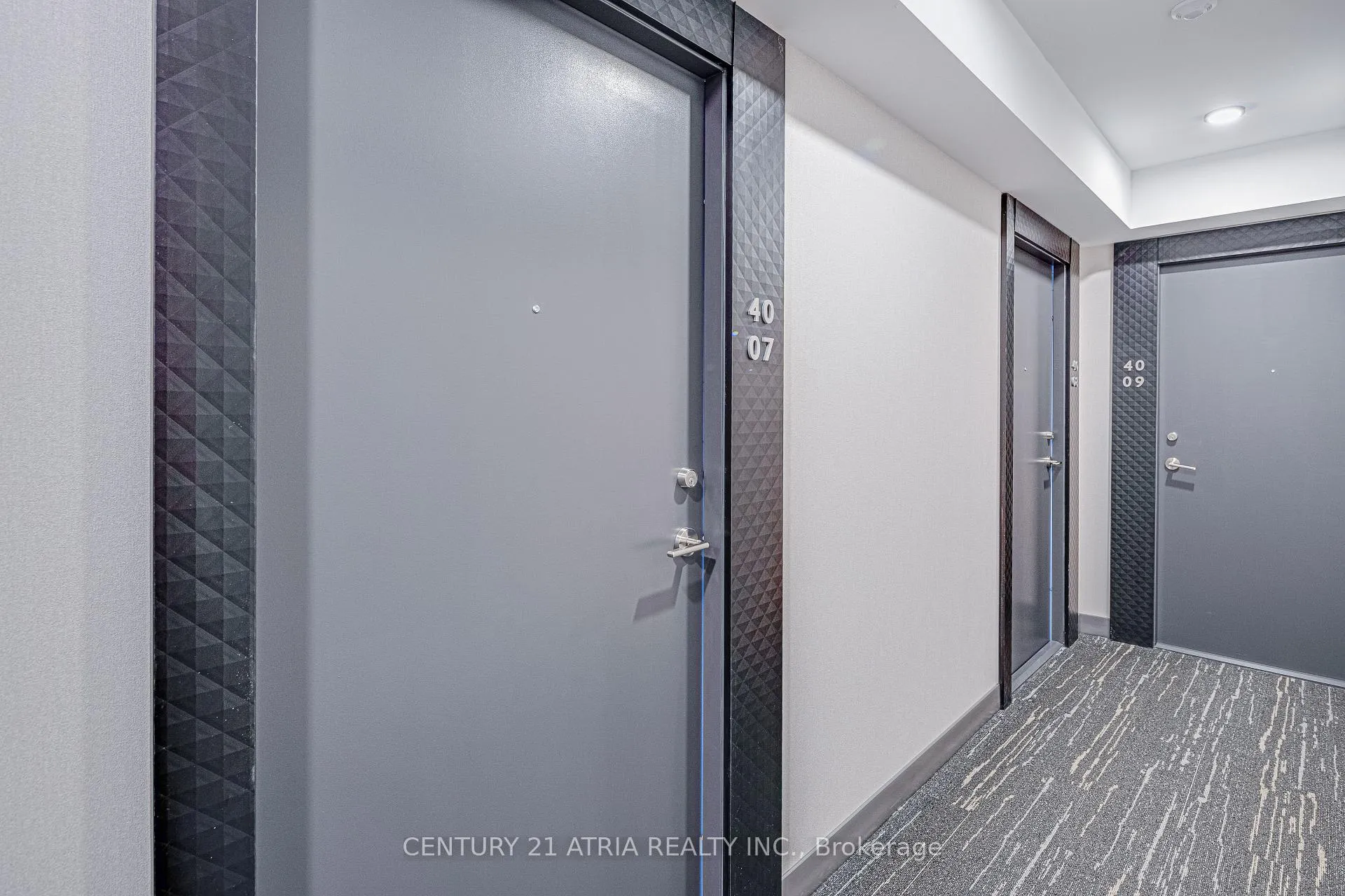 Front of Unit 4007, 8 Wellesley Street W