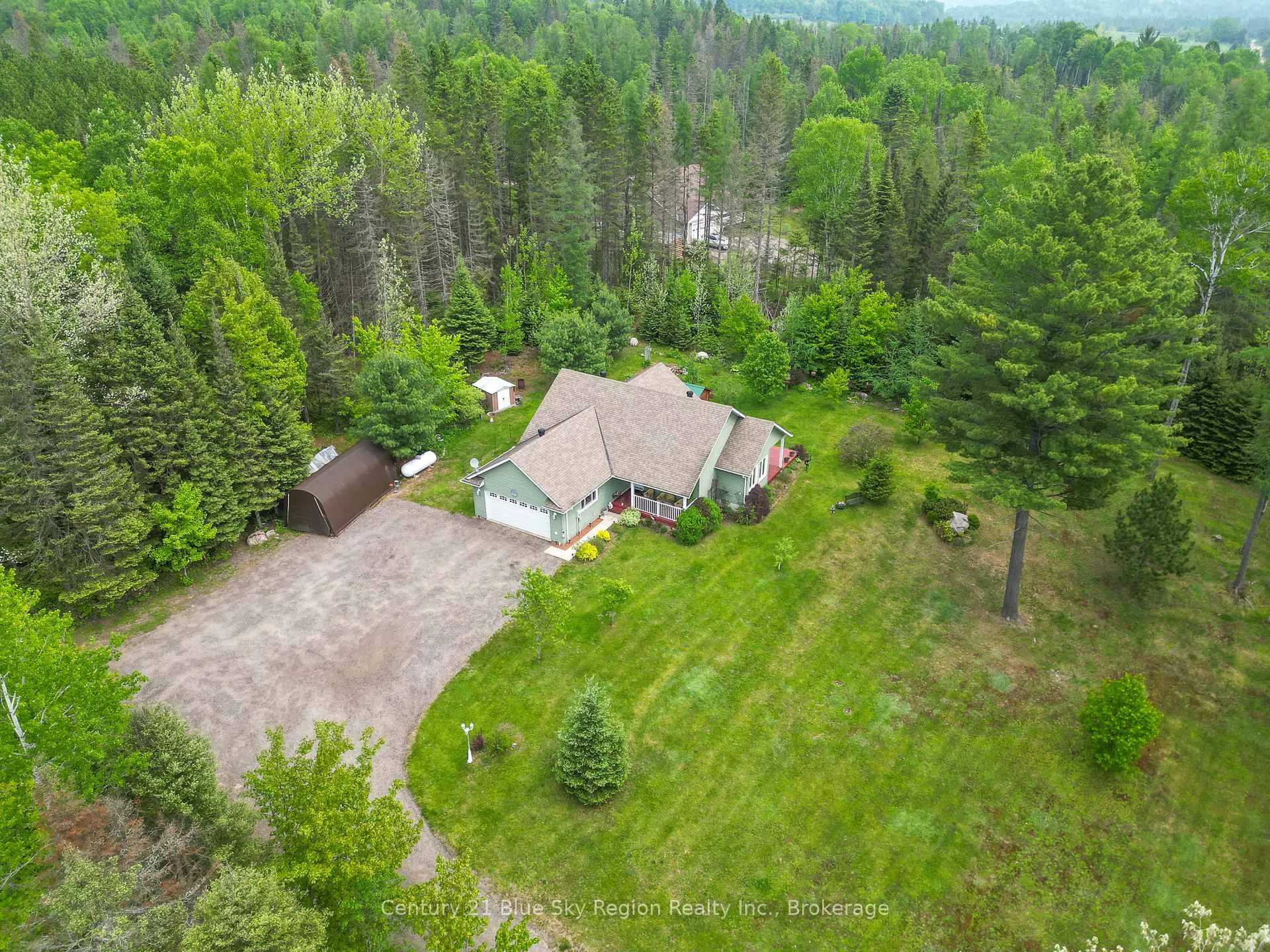 Photo 5 of 220 Hummel Line, Powassan, Trout Creek — HOMEH