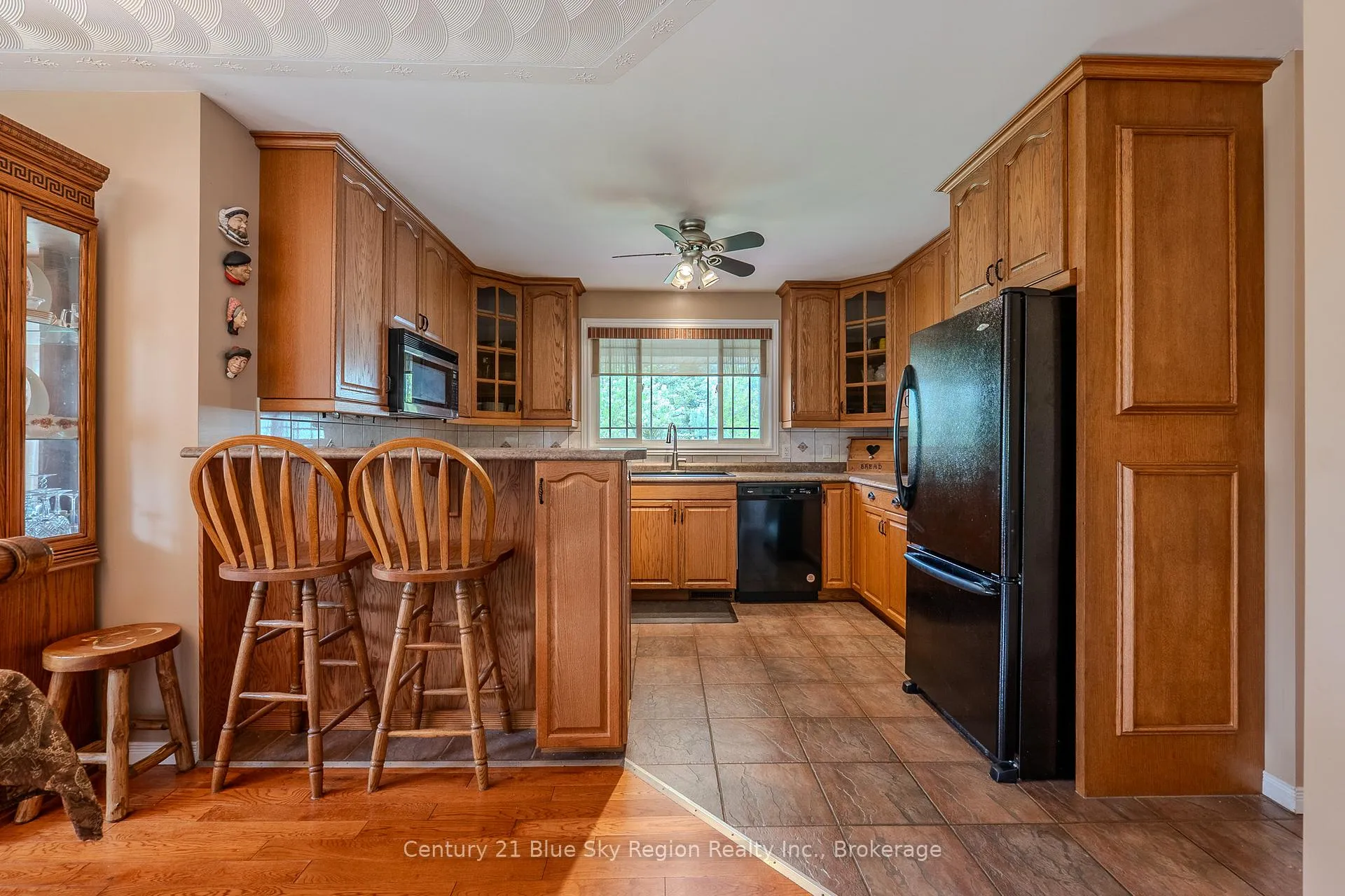 Photo 11 of 220 Hummel Line, Powassan, Trout Creek — HOMEH